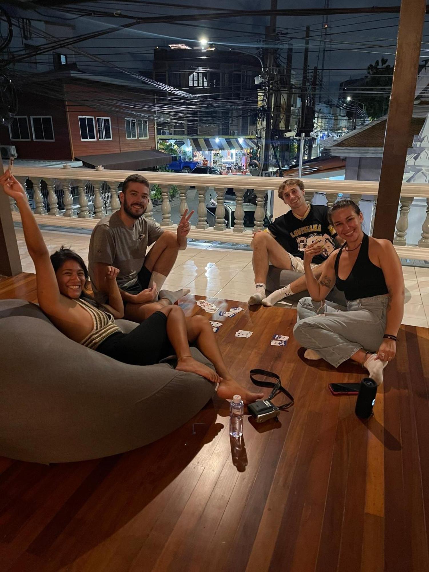 Auberge de jeunesse House Ju à Bangkok Extérieur photo
