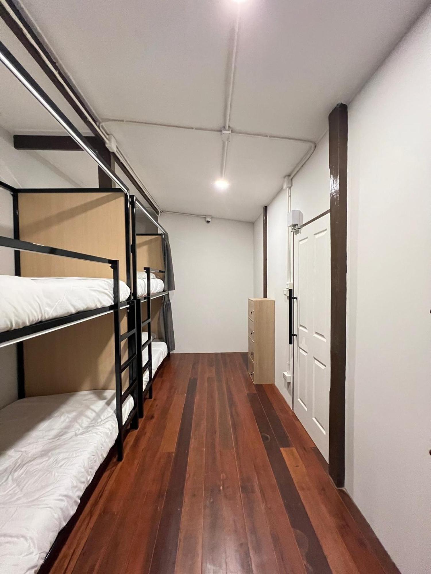 Auberge de jeunesse House Ju à Bangkok Extérieur photo