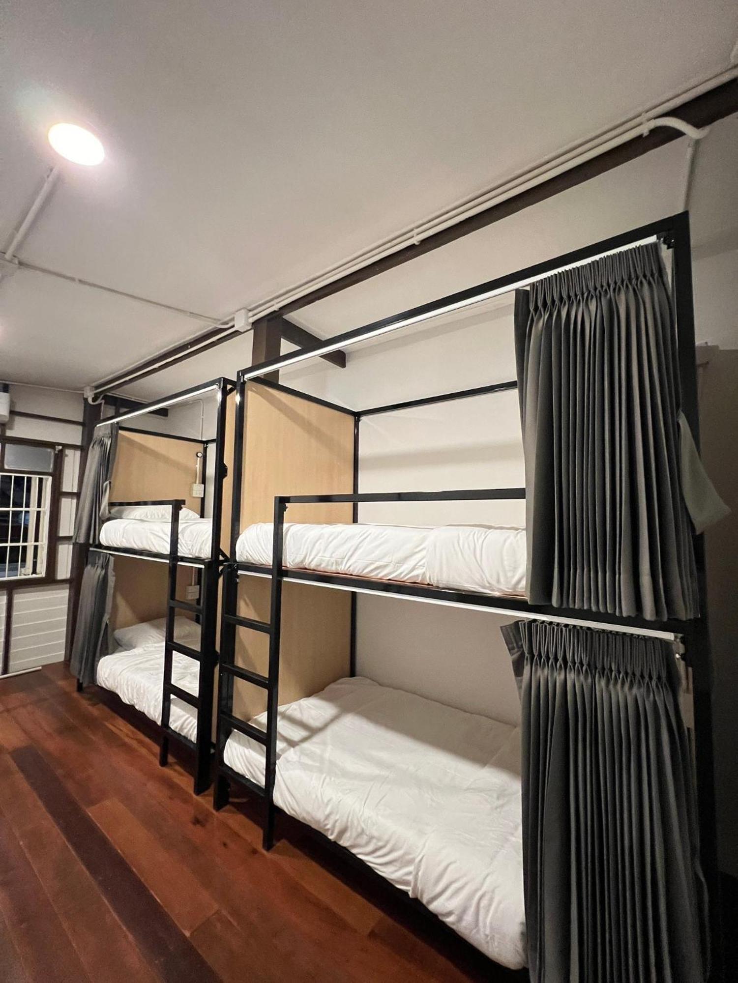Auberge de jeunesse House Ju à Bangkok Extérieur photo